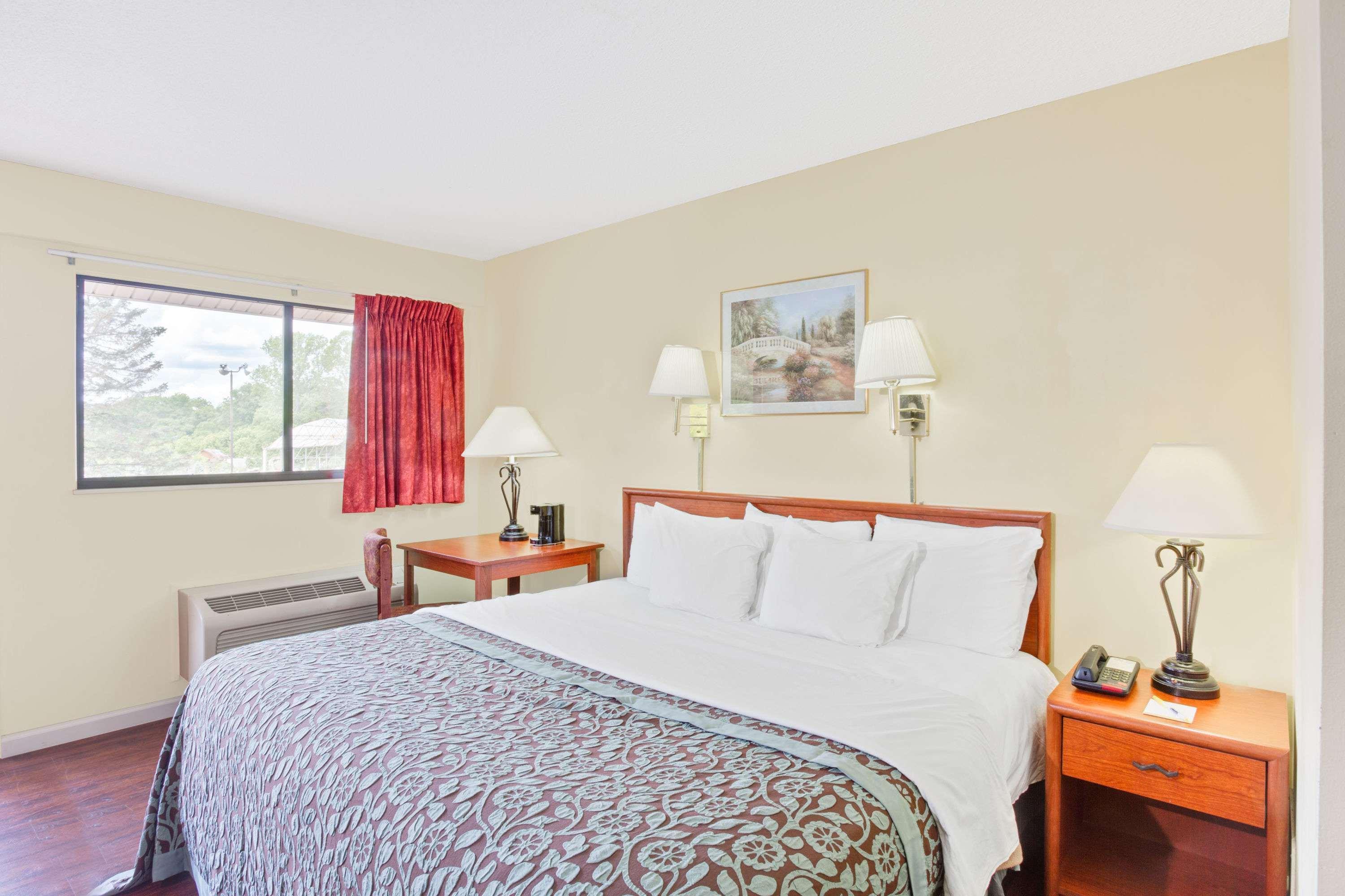 Days Inn By Wyndham Athens Extérieur photo
