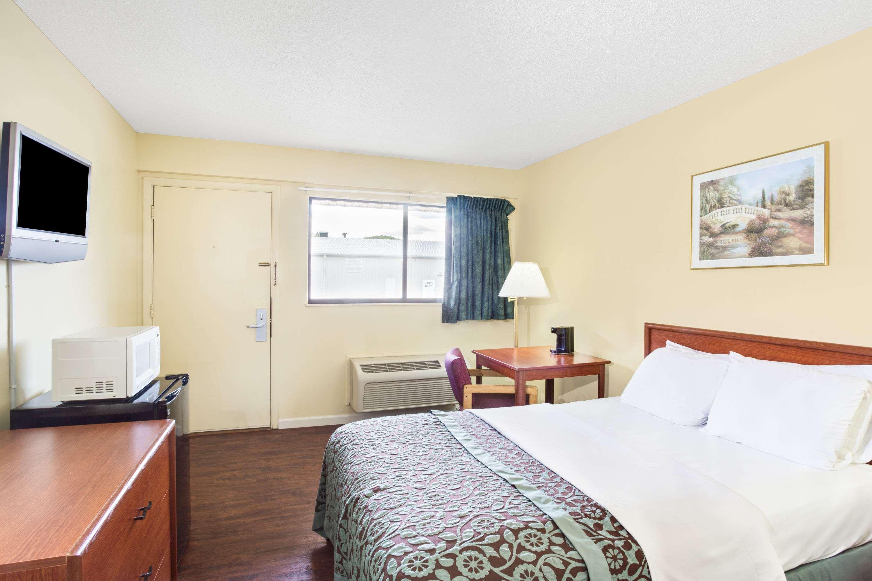 Days Inn By Wyndham Athens Extérieur photo