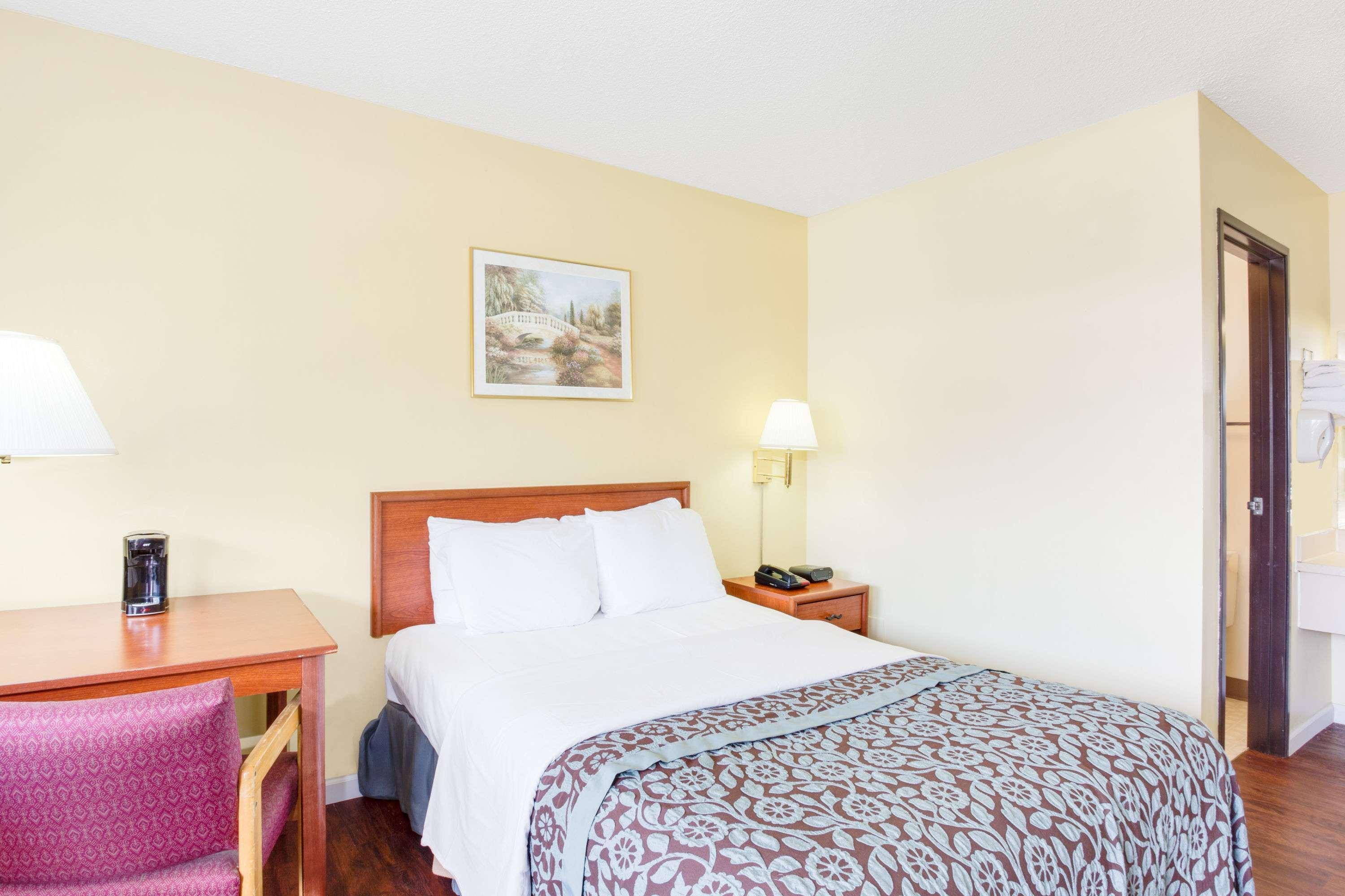 Days Inn By Wyndham Athens Extérieur photo